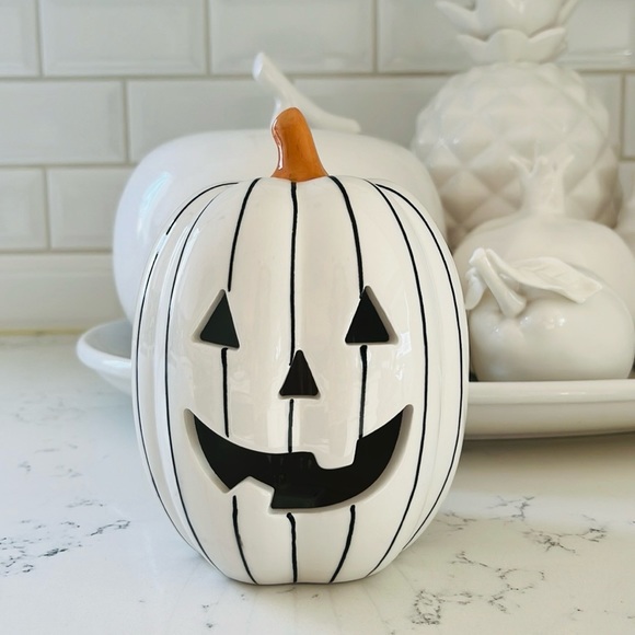 Target Bulleye’s Ceramic - Picture 2 of 14